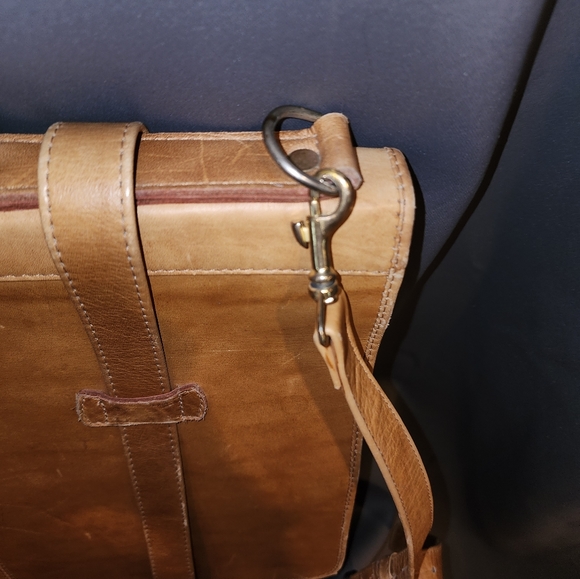 Vintage Leather Messenger Bag - Picture 4 of 13
